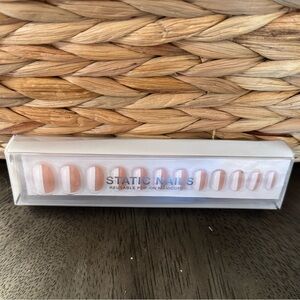 Static Nails ‘Portofino’ Round Press-On Nails